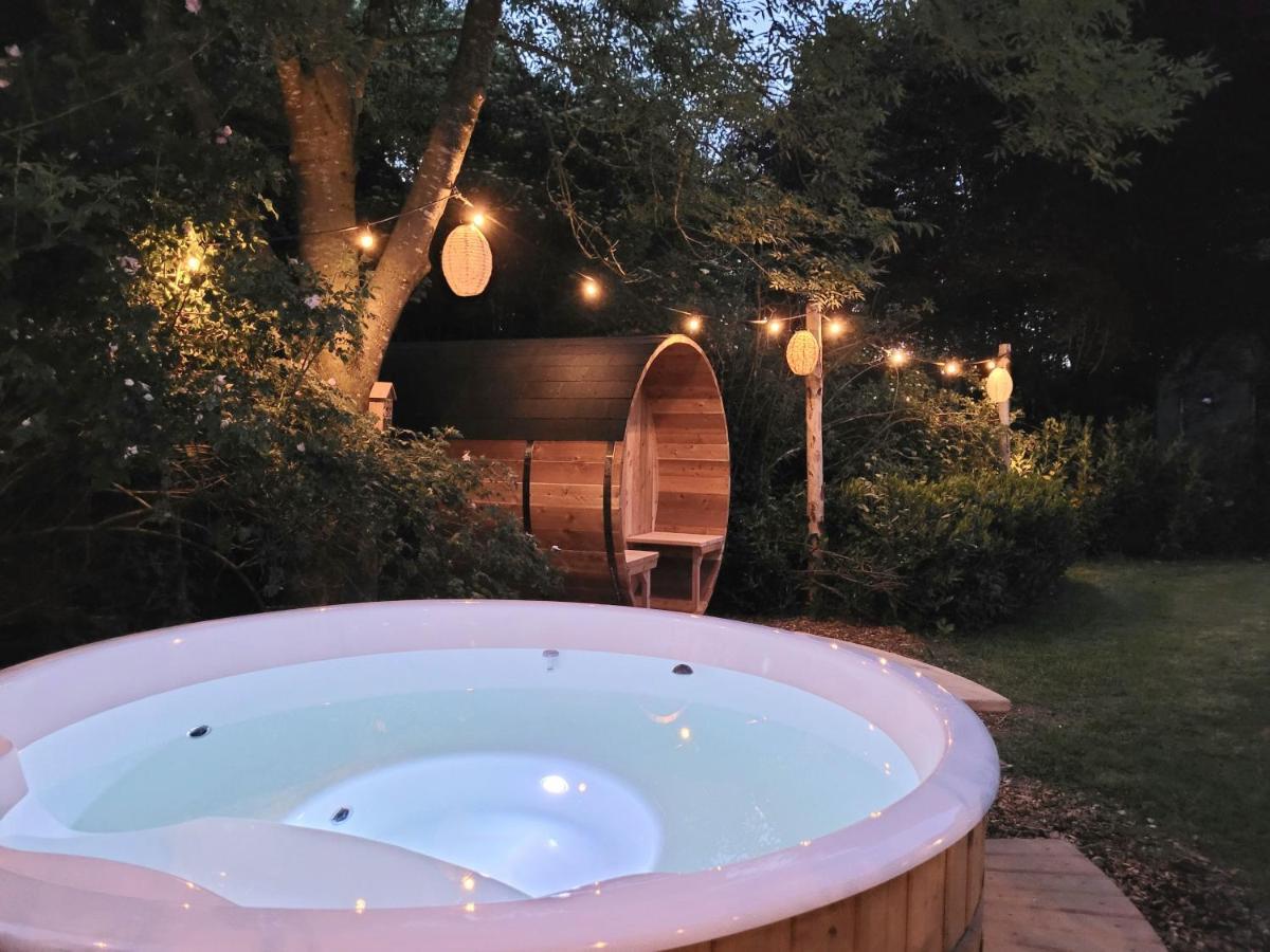 Bohemian Wellness Met Hottub & Sauna Ewijk Eksteriør billede