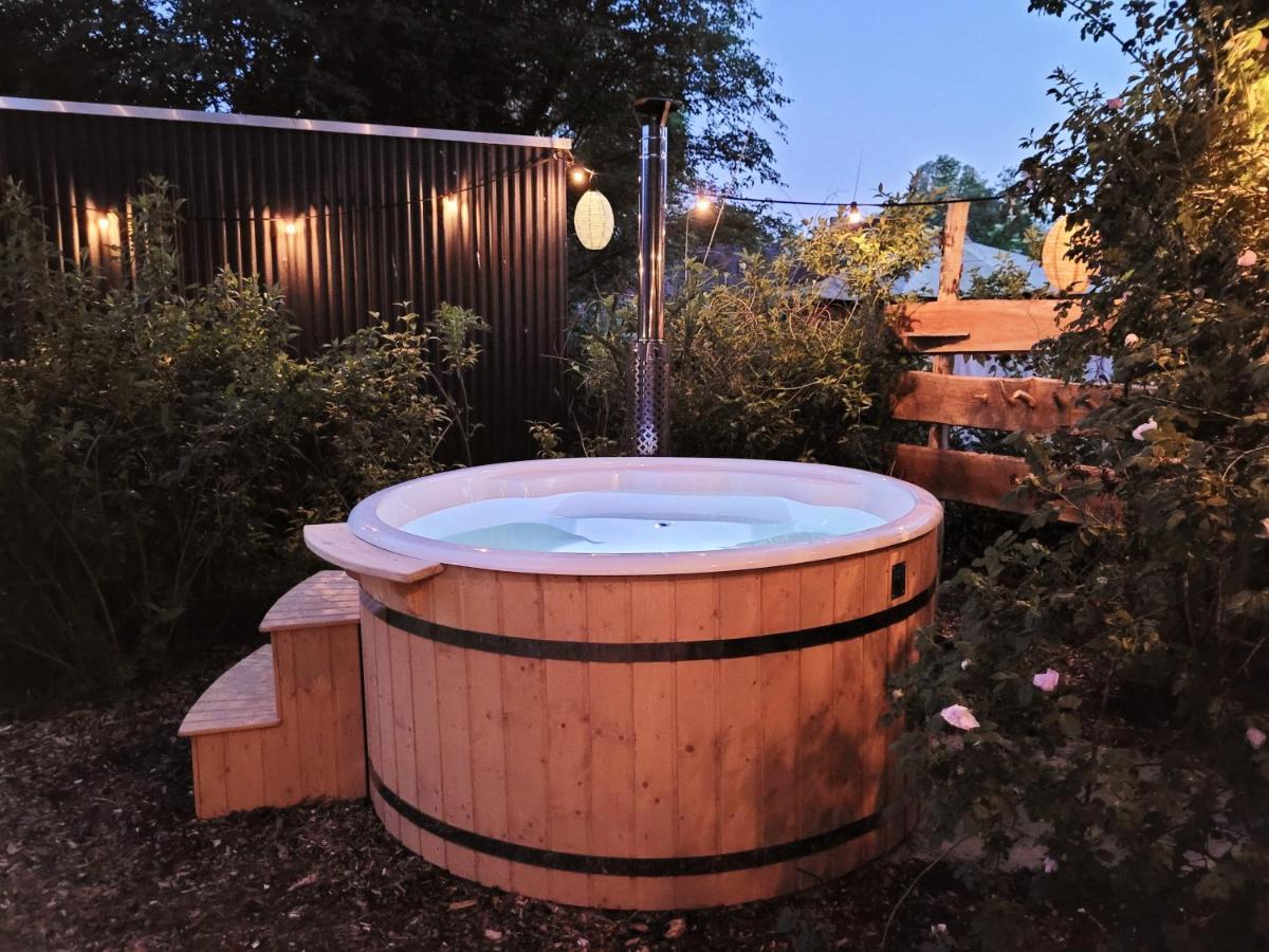 Bohemian Wellness Met Hottub & Sauna Ewijk Eksteriør billede